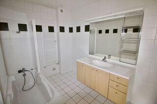  Appartement à louer 3 pièces 74 m²