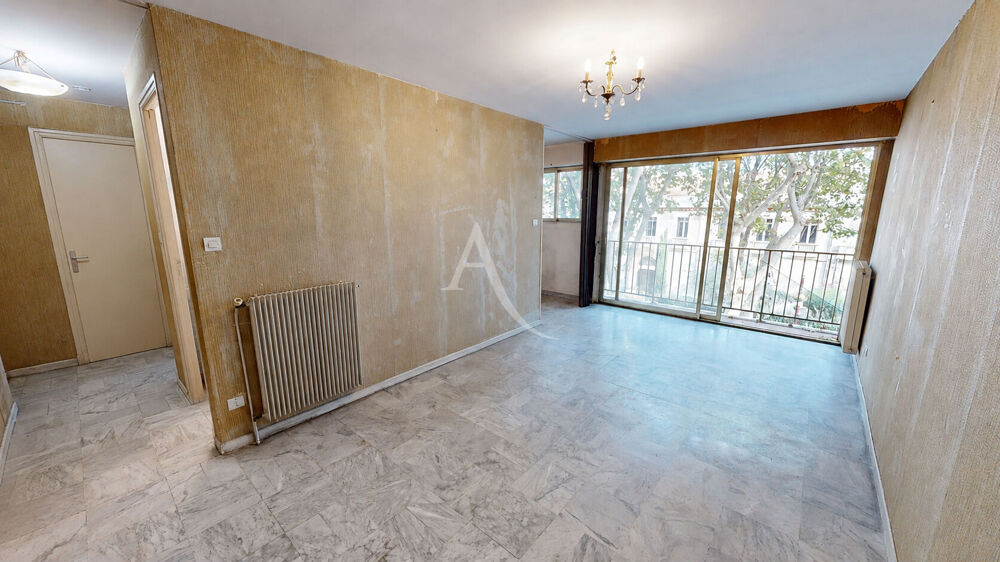 Vente Appartement NARBONNE CENTRE - APPARTEMENT À RÉNOVER AVEC BALCON FILANT ET CAVE Narbonne