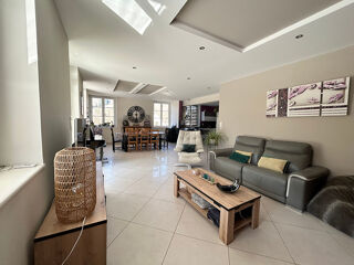  Maison  vendre 6 pices 179 m