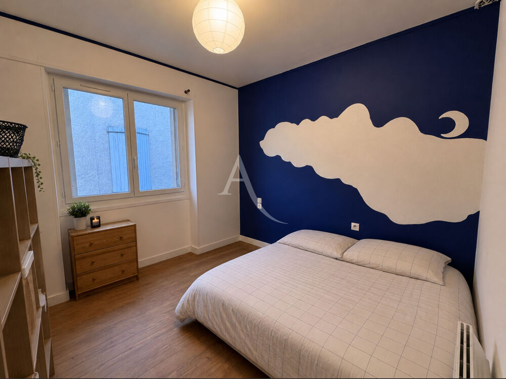 Brens . Maison de +/- 77 m² .