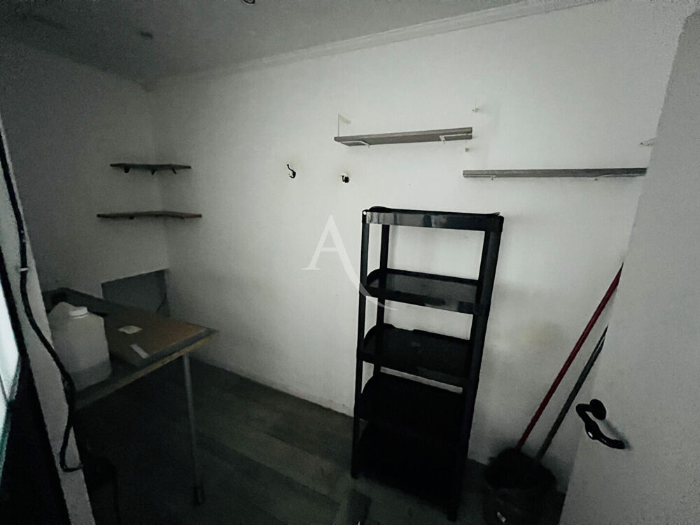   A VENDRE - Local commercial 46 m² - Centre ville MÂCON Macon
