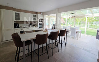  Maison à vendre 8 pièces 147 m²