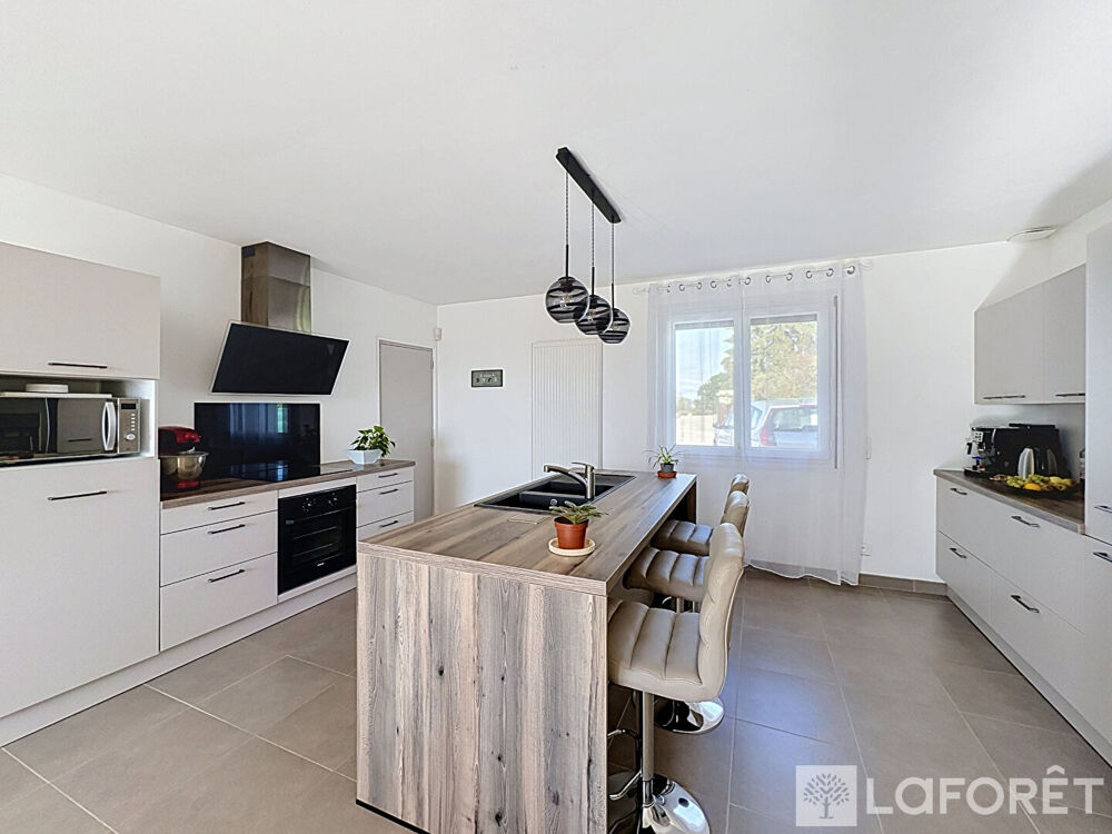Vente Maison Maison Rochetoirin 5 pièce(s) 125.18 m2 Rochetoirin