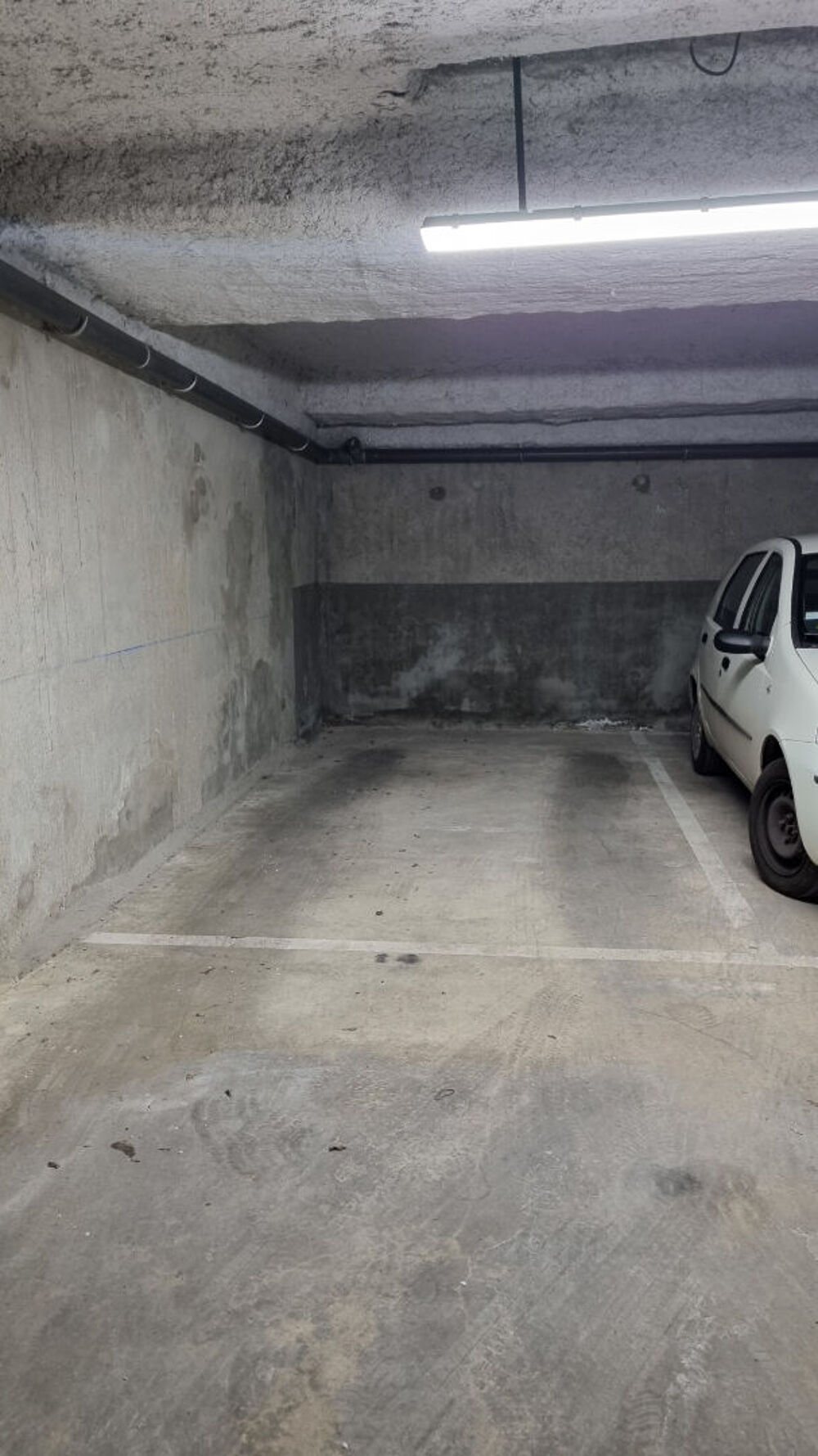 Location Parking/Garage EMPLACEMENT DE PARKING Montreuil