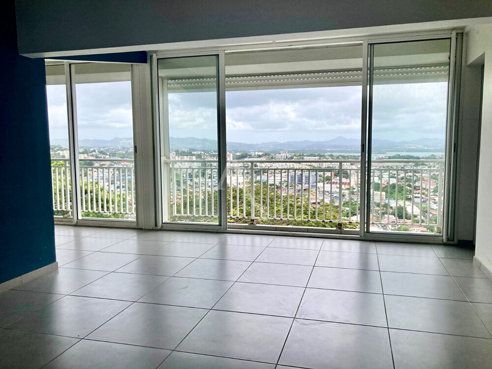A SAISIR : appartement T4 118.62 m² Fort-de-France.