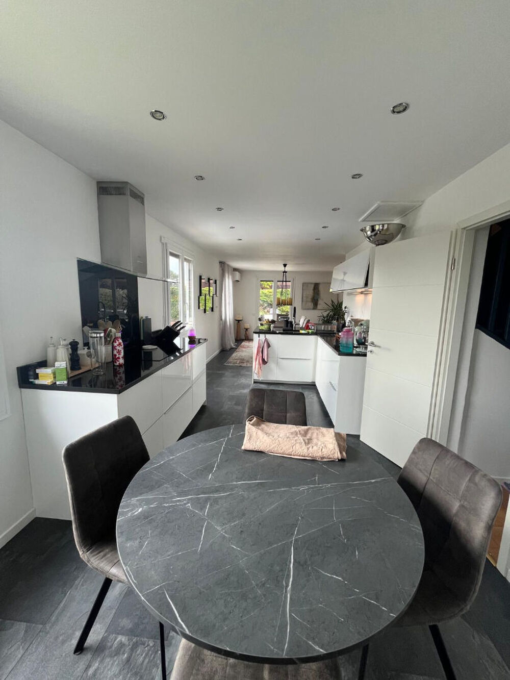 � vendre  Maison Cessy (01170)