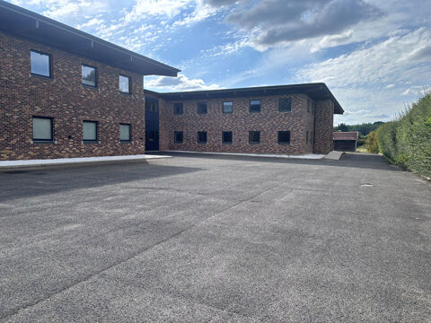 &Agrave; LOUER - LOCAL COMMERCIAL- MENNECY 1000 91540 Mennecy