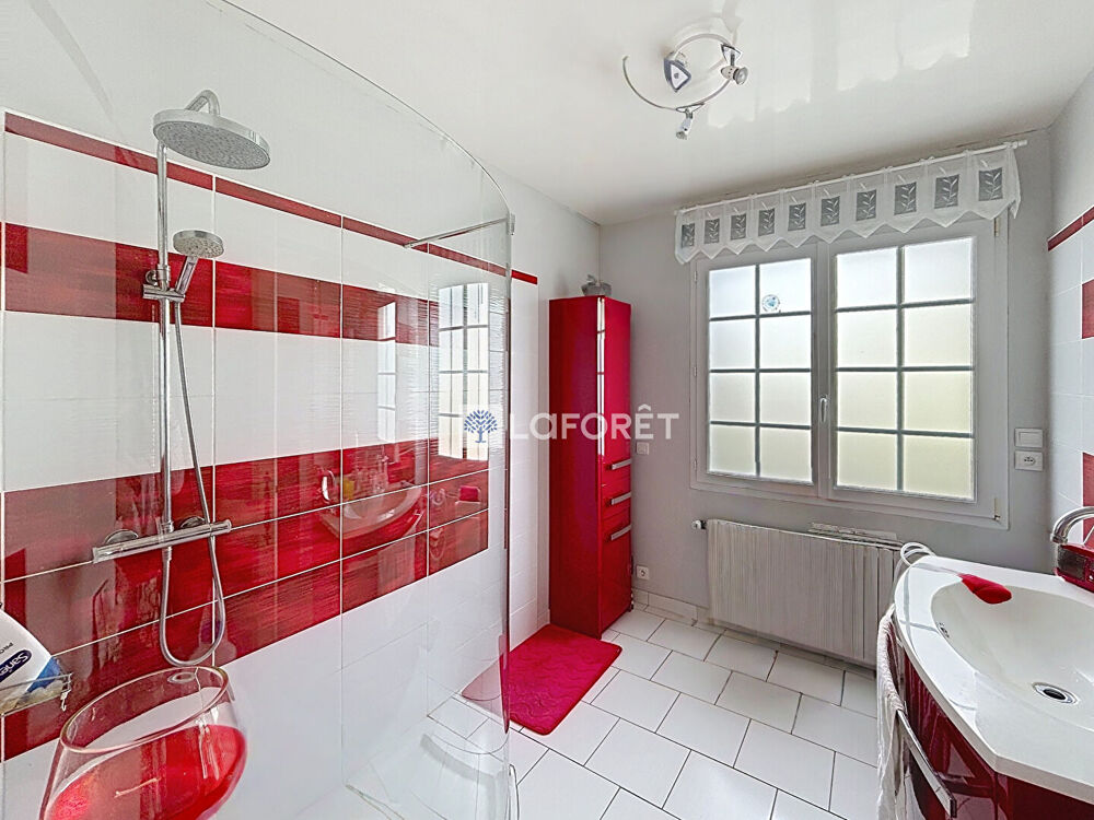 Vente Maison Maison à vendre 195 m²  4 chambres, jardin, véranda et garage Criquebeuf en caux