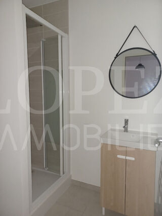  Appartement à louer 2 pièces 28 m²
