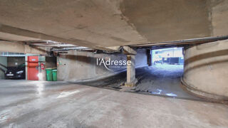  Parking / Garage � vendre 