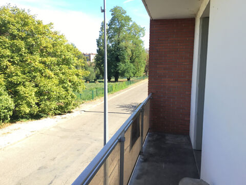  Appartement � louer 4 pi�ces 105 m�