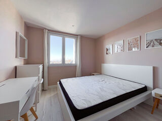  Appartement � vendre 5 pi�ces 77 m�