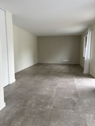  Maison à louer 3 pièces 75 m²