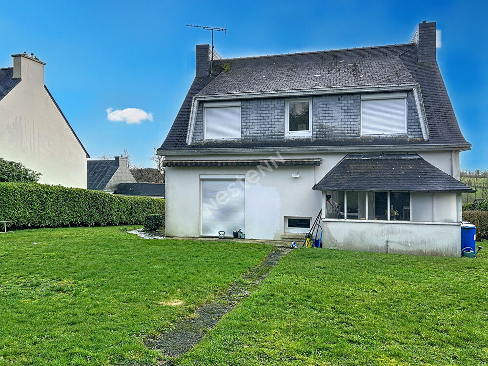 Vente Maison Maison à vendre à Briec - vie de plain-pied, 5 chambres, sous-sol et jardin Briec