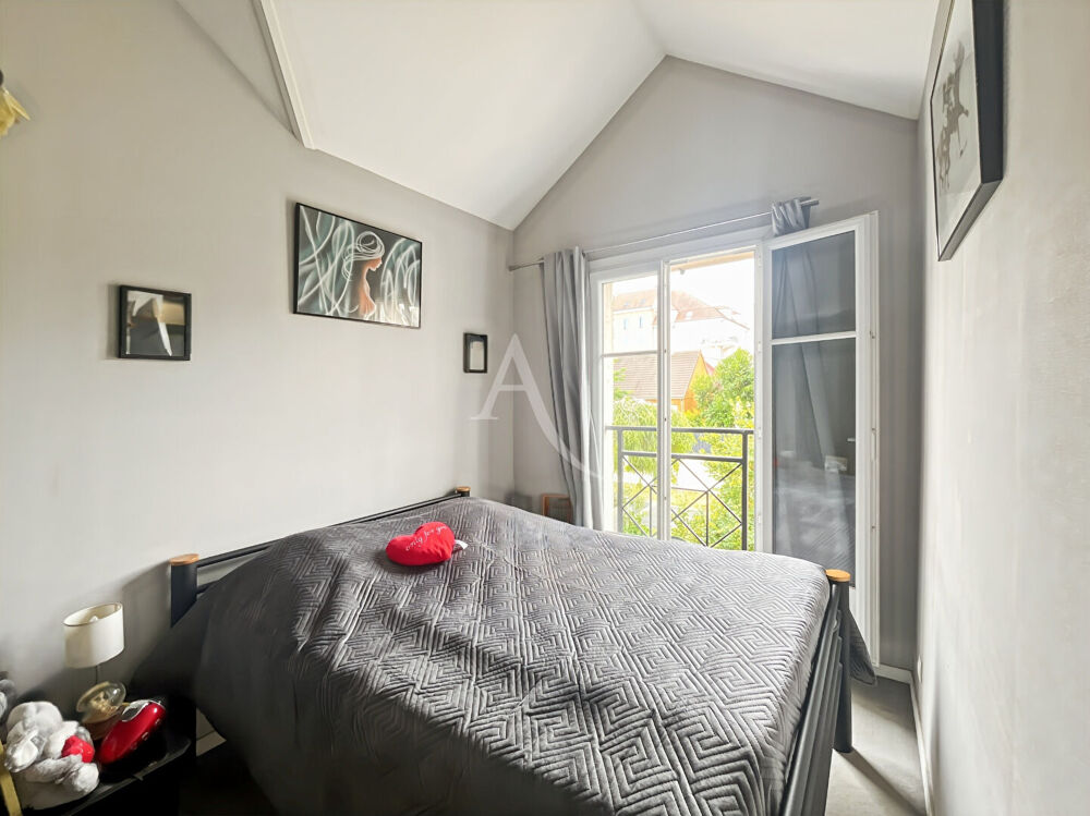 Vente Maison Maison Vaureal 7 pièce(s) 126 m2 Vaureal