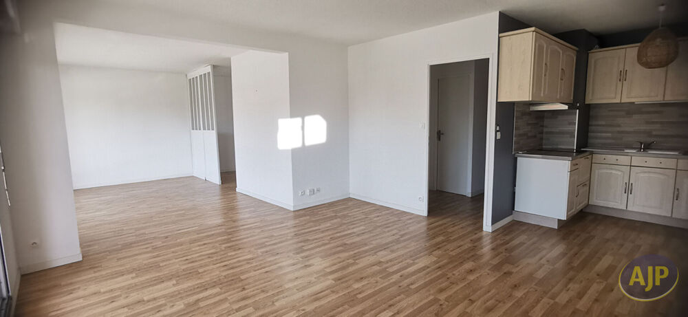 Charmant T2 de 56 m² avec grand balcon. Emplacement idéal