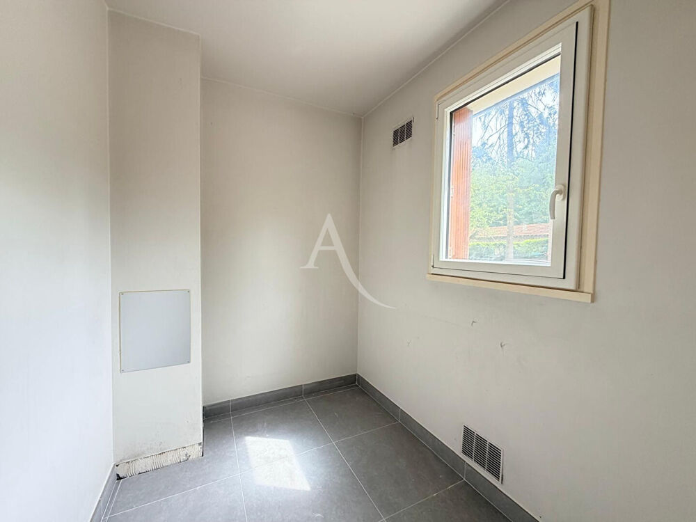 Location Appartement TYPE 2, REIMS - POMMERY Reims