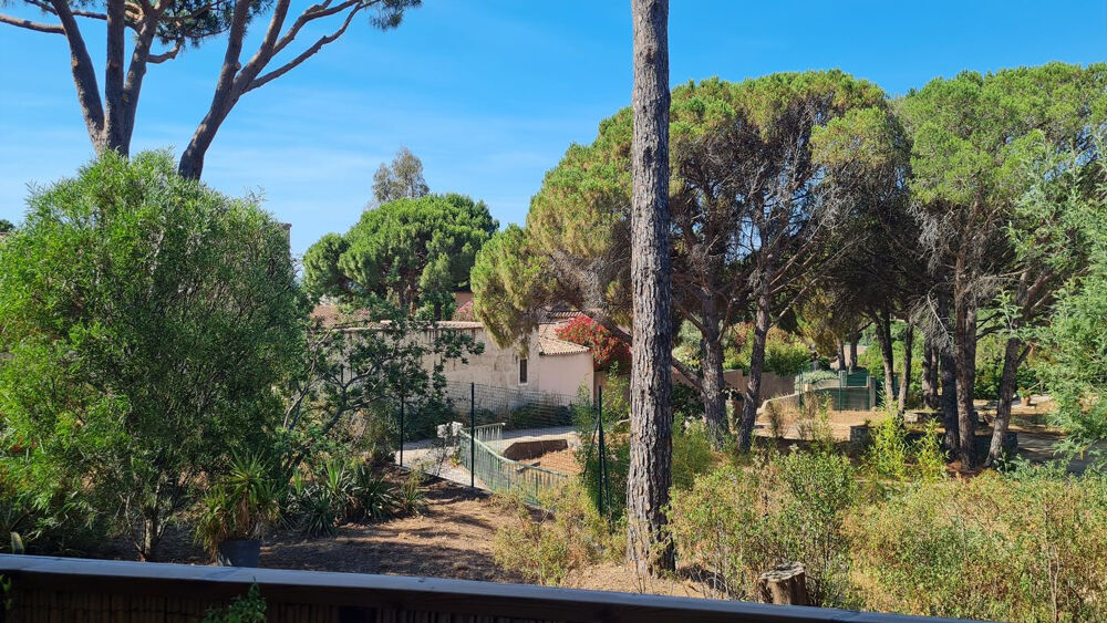 SAINTE-MAXIME BEAU T4 RÉNOVÉ AU CALME ABSOLU