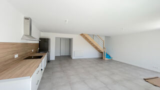  Maison à louer 5 pièces 138 m²