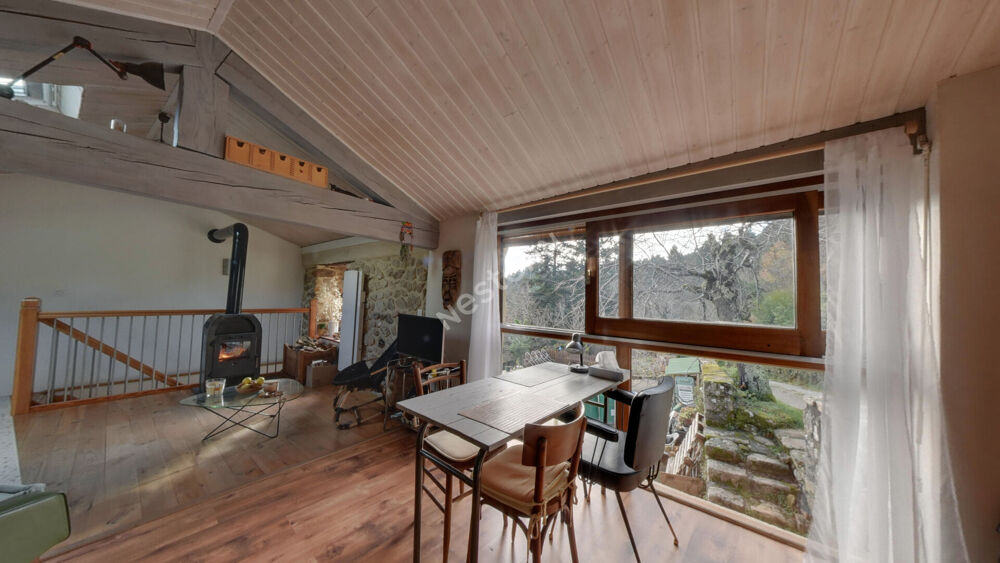 ARDECHE, Vallée de l'Eyrieux : Maison 2 pièces 50 m2 dans un hameau en pleine nature.