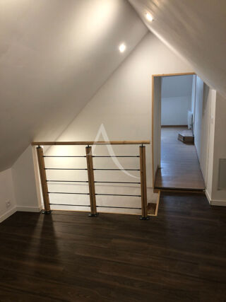  Appartement � louer 4 pi�ces 89 m� Brissarthe