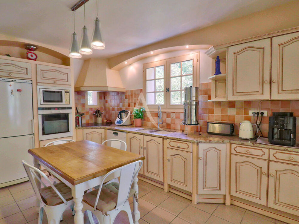 Vente Maison VILLA LUMINEUSE TYPE 5 AU CALME SUR 3612 M2 AVEC OLIVIERS PIERREVERT Pierrevert