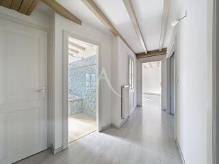  Appartement à louer 5 pièces 130 m²