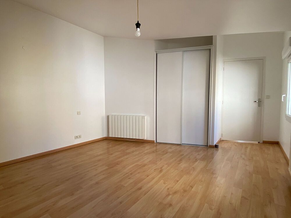 Location Appartement SAINT-BRIEUC Centre Ville - Grand Appartement  Type 5 Saint brieuc