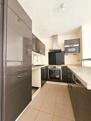  Appartement  louer 4 pices 79 m