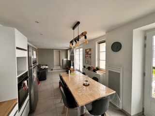  Maison à louer 10 pièces 146 m²