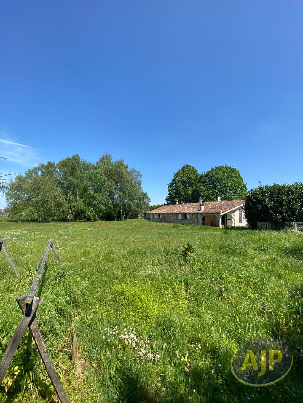 Vente Maison Longère de 146m2 de surface habitable sur 4880 de terrain clos ! Gaillan en medoc