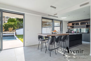  Maison � vendre 7 pi�ces 215 m�