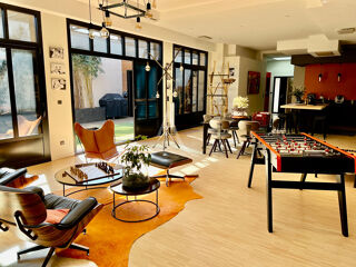  Maison à louer 8 pièces 190 m²