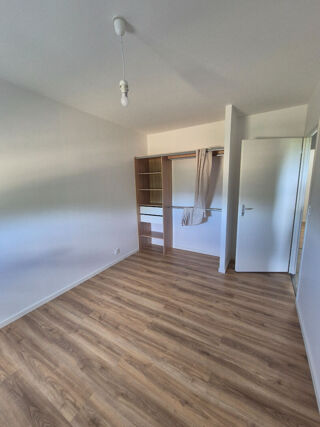  Maison à louer 4 pièces 81 m²