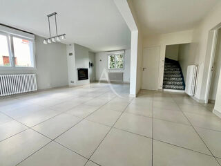  Maison � vendre 6 pi�ces 180 m�