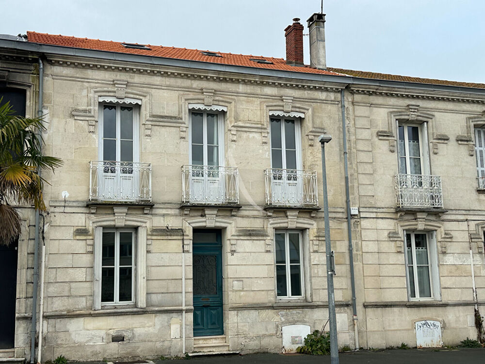 Maison 8 pièces 121 m² · à Rochefort · 121 m² · 365 750 €