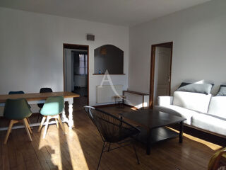  Appartement à louer 4 pièces 122 m²