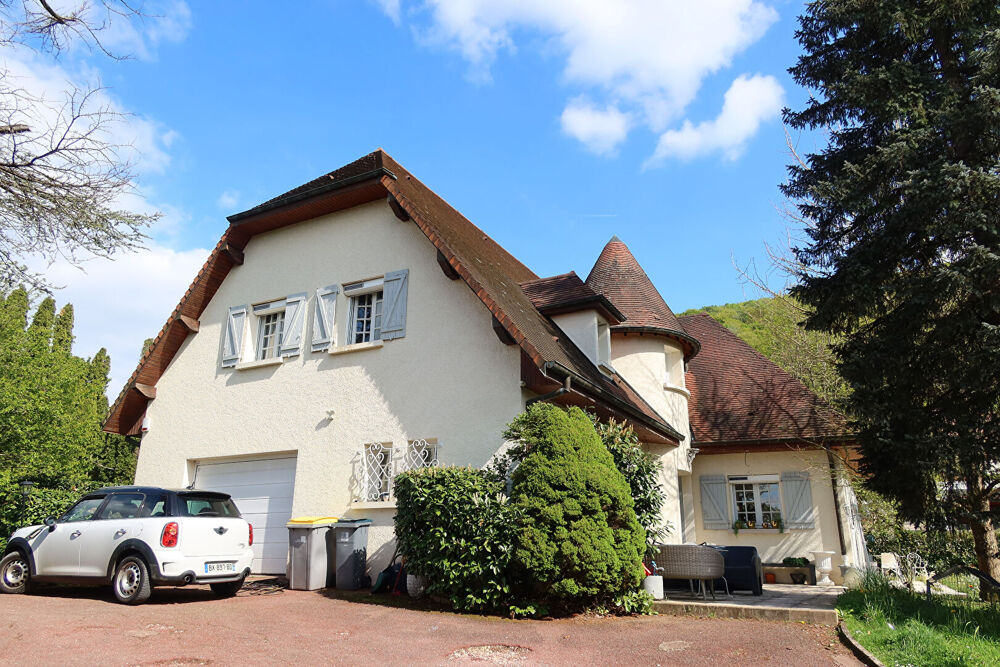 Maison d'architecte Avanne Aveney 6 pièce(s) 240 m2