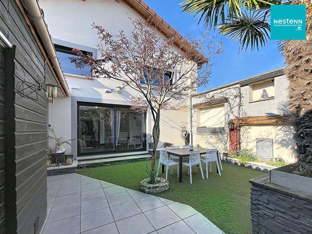 Maison 5 pièces 150 m² · à Saint Romain le Puy · 150 m² · 249 000 €