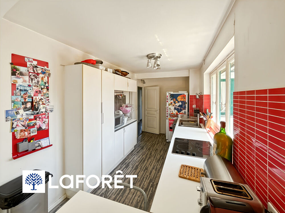Maison 5 pièces de 103m² de plain pied + dépendance sur un terrain de 426m² environ