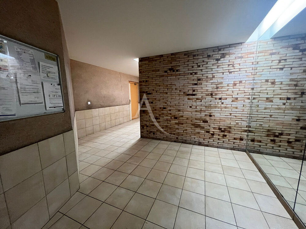 Cagnes Sur Mer 4P 96 M² 3 chambres Terrasse Parking A Rénover
