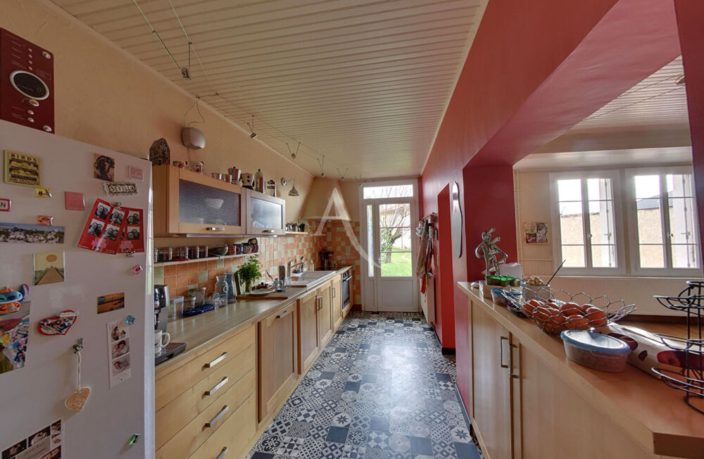 Plein coeur de Mas Grenier : Maison de village rénovée 311 m2