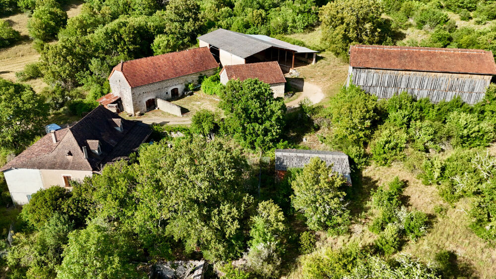 Corps de ferme 7 bâtiments sur 8 ha