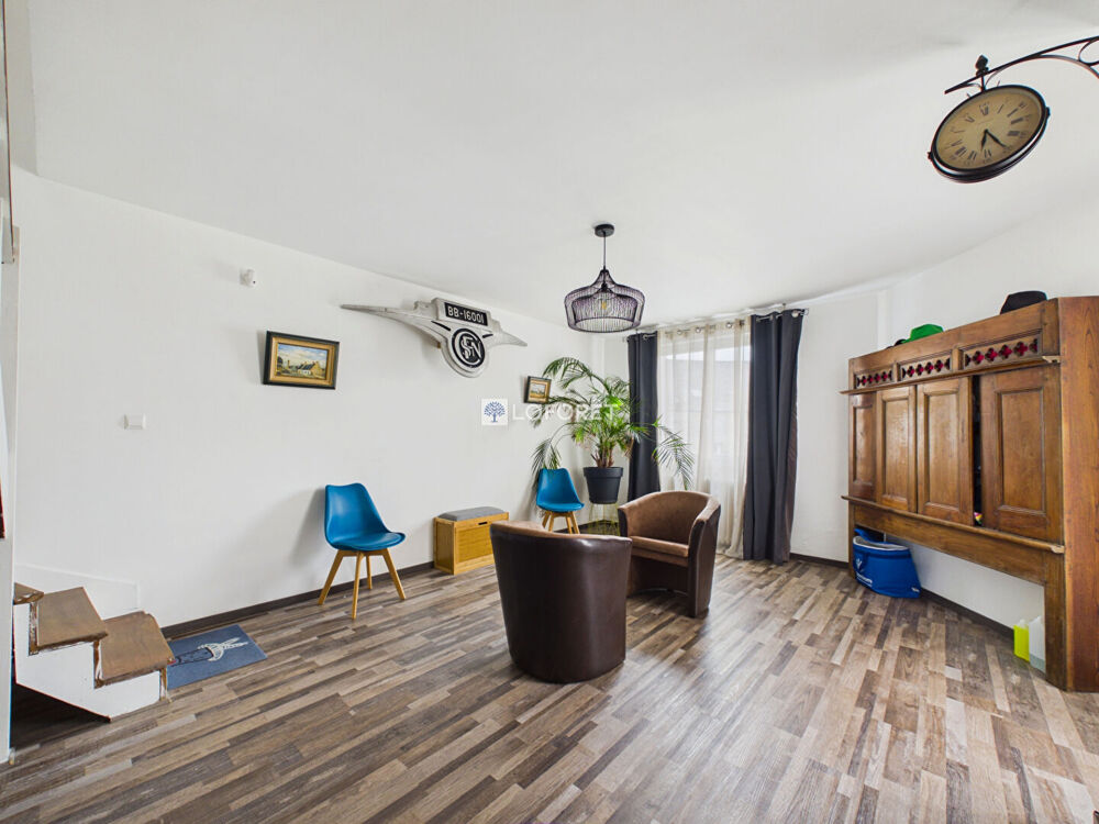 Vente Maison Maison Commana 9 pièce(s) 185 m2 Commana