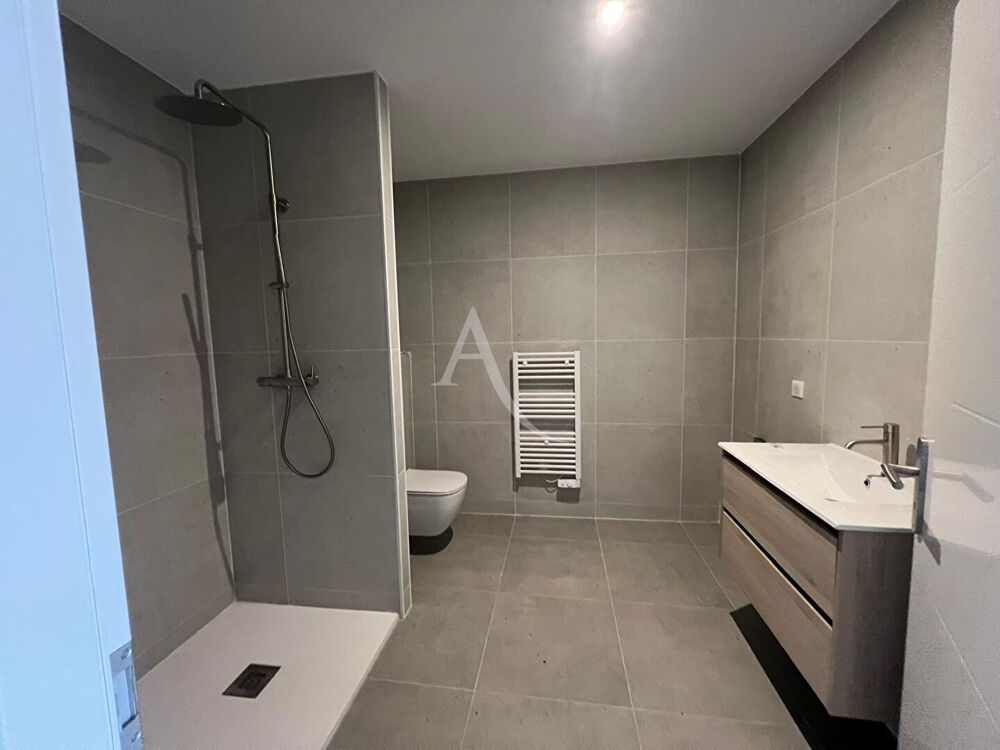 Vente Appartement Grand studio à proximité immédiate de Cannes Banane, des commerces et des plages Cannes