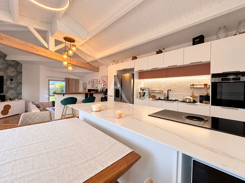 Vente Maison Coëx - Maison familiale avec piscine et studio indépendant Coex