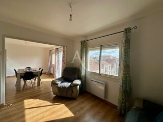  Appartement à louer 4 pièces 84 m²