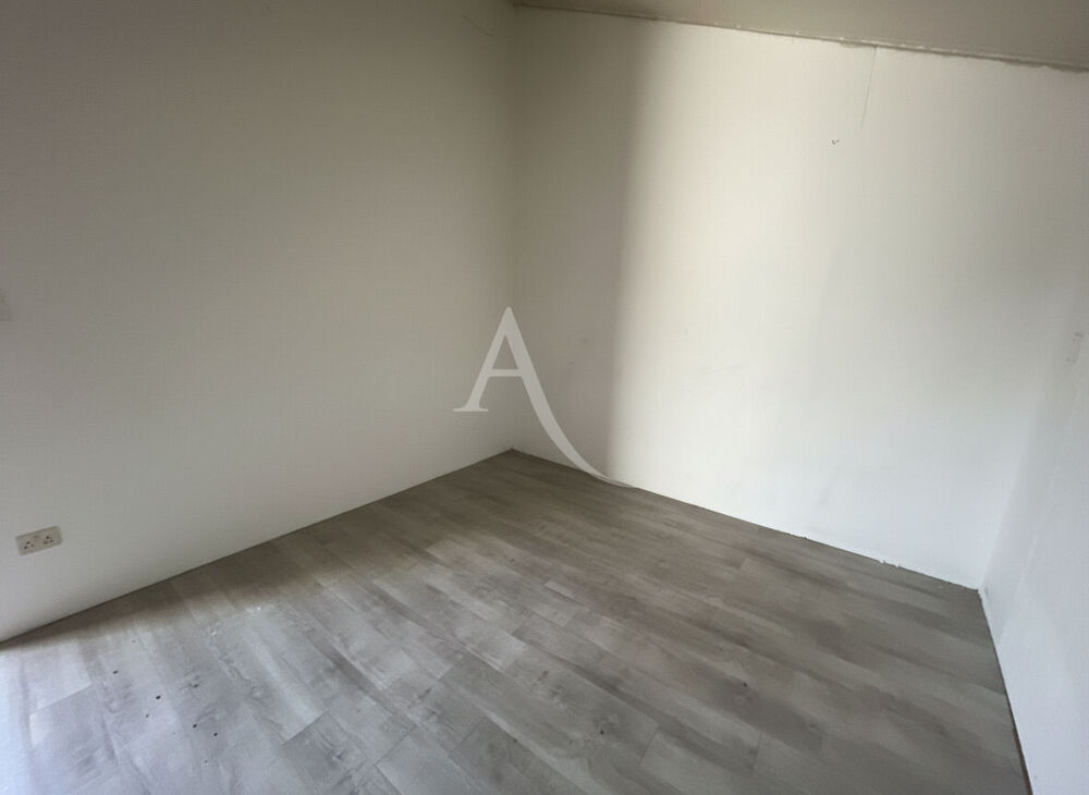 Maison à rénover à vendre en campagne à AIZENAY