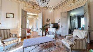  Immeuble à vendre 15 + pièces 758 m²