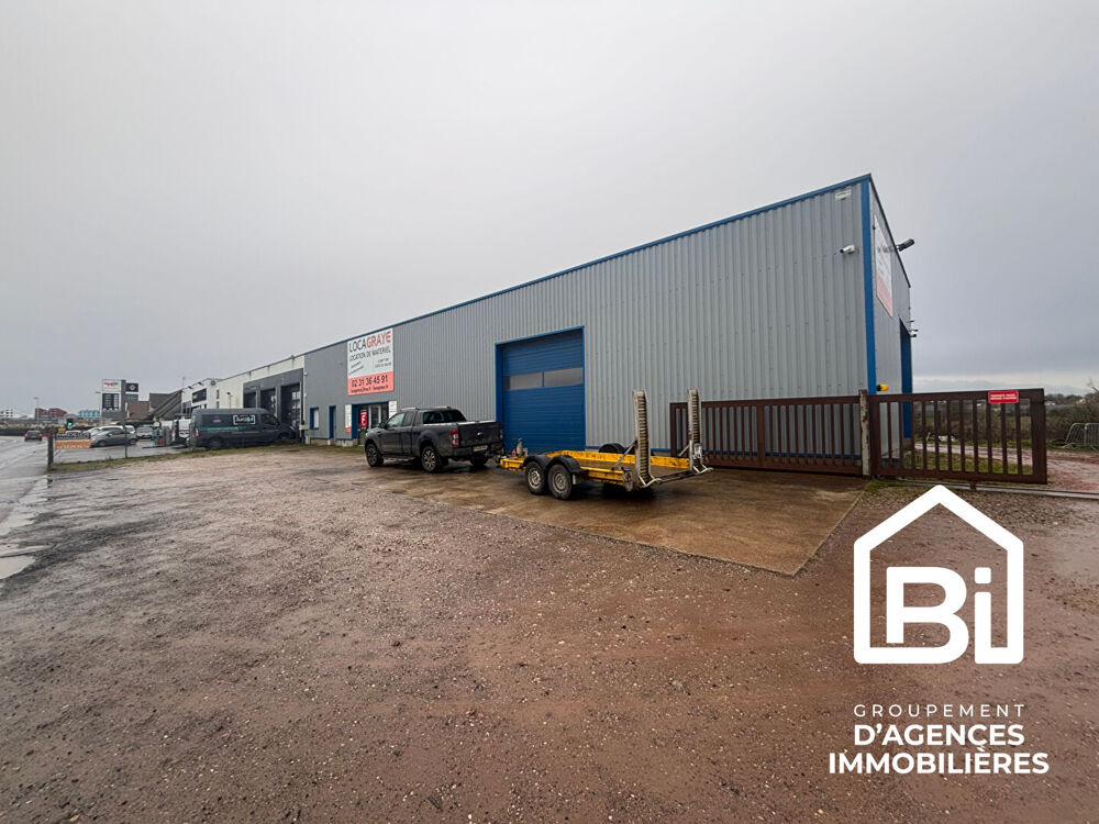   Local commercial de 300 m² forte visibilité sur axe passant 